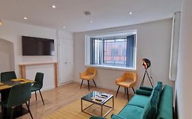 Balco Sherwood Apartment - 2 Bedrooms, 5 Beds - Sky Tv And Internet